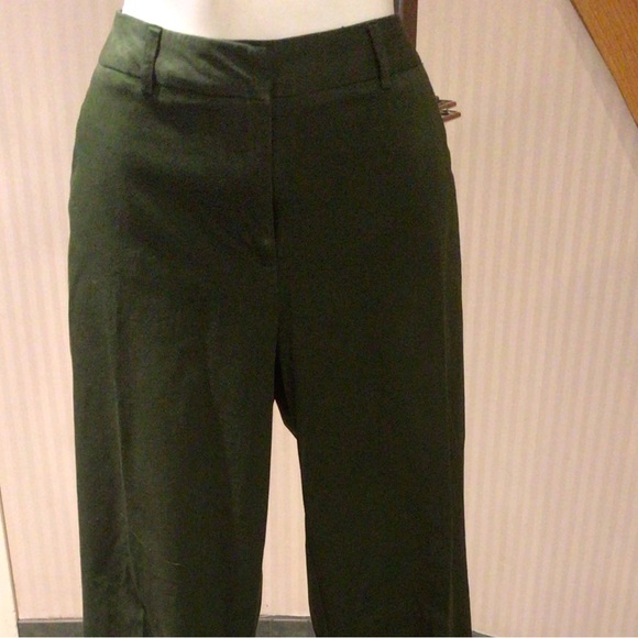 ⬇️ Price Drop⬇️🛍2 for $30🛍Green casual pants - Picture 4 of 5